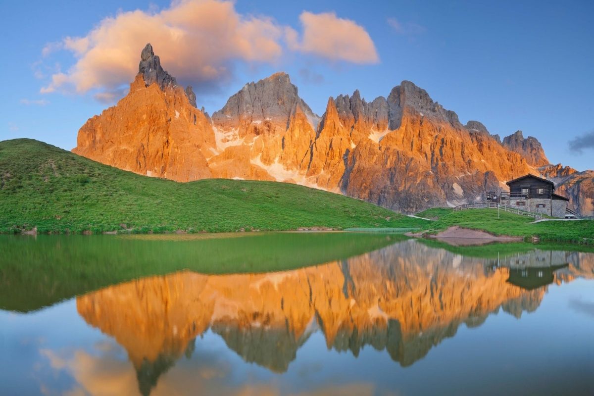 Vista panoramica delle Pale di San Martino a San Martino di Castrozza